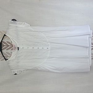 Aeropostle white sleeveless cottage core style top. Woman's size LG.